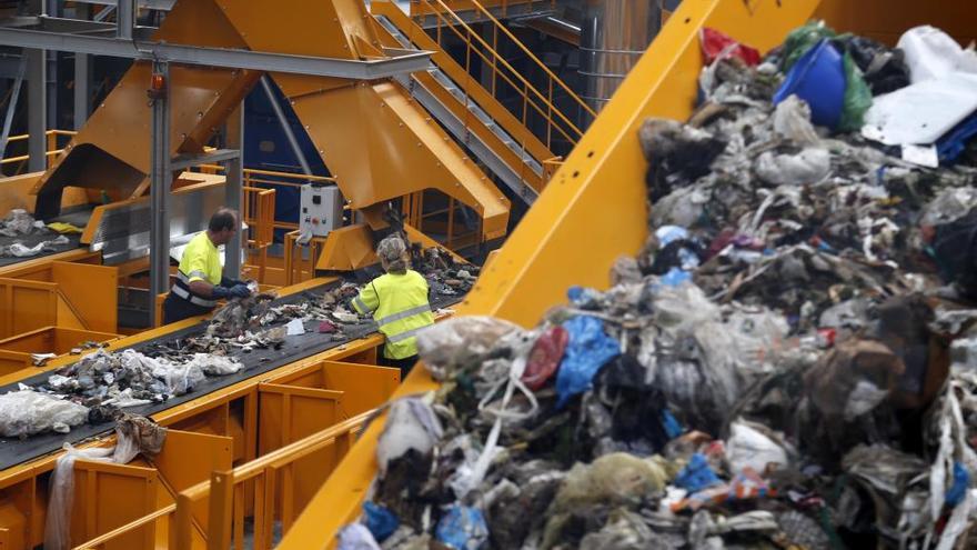 El COR devolverá 375.700 euros cobrados de más en los recibos de la basura de 2016