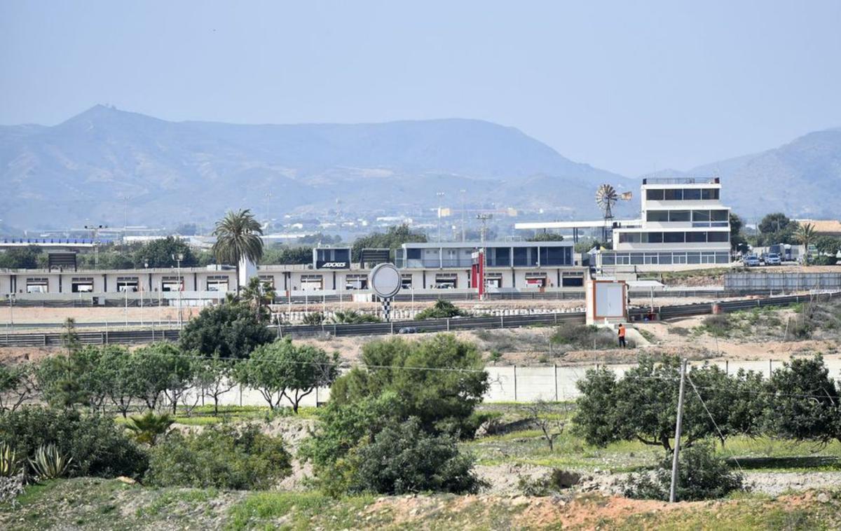 Exterior del Circuito de Velocidad de Cartagena. | IVÁN URQUÍZAR