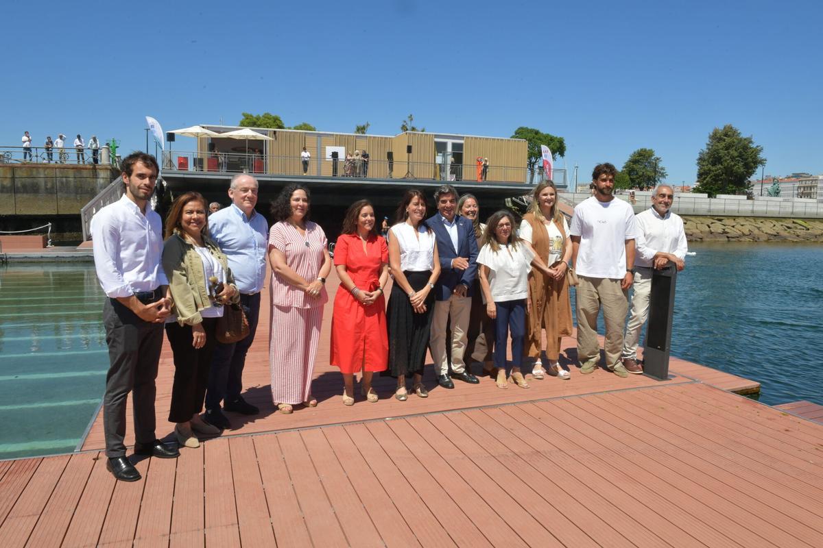 Plataforma baño Parrote visita institucional conselleira vivienda y planificación María Martínez Allegue