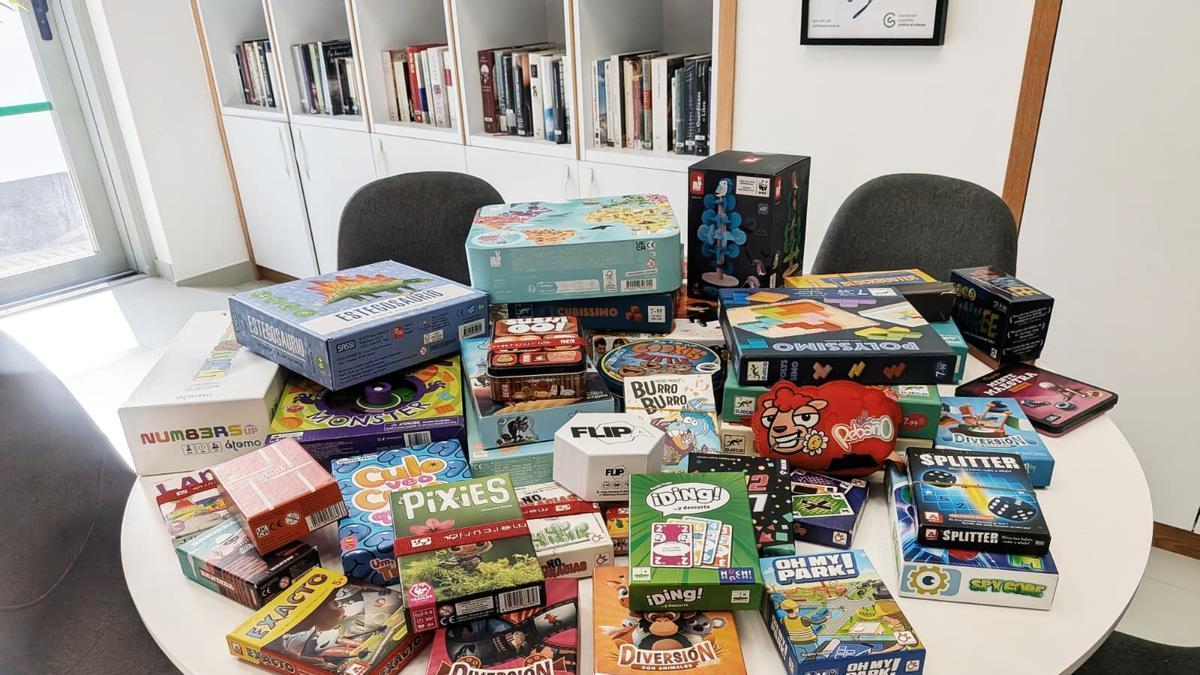 Última tanda de juegos donados para AECC Zamora.