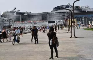 Seguridad privada y drones para vigilar los cruceros que llegan al puerto de A Coruña