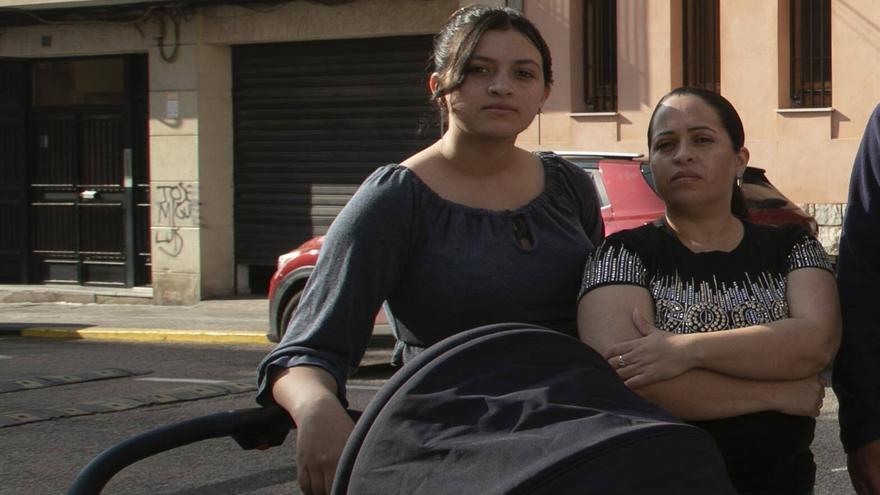 Martha denuncia que no es reconocida como víctima de la dana pese a haber perdido su vivienda por no tener contrato de alquiler y estar en situación irregular