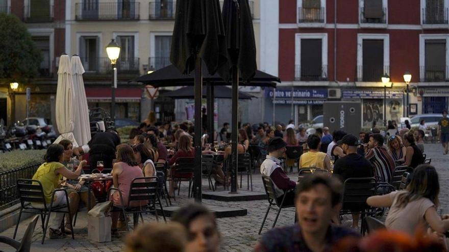 La reapertura de bares y terrazas en junio disparó el 182% la actividad hostelera