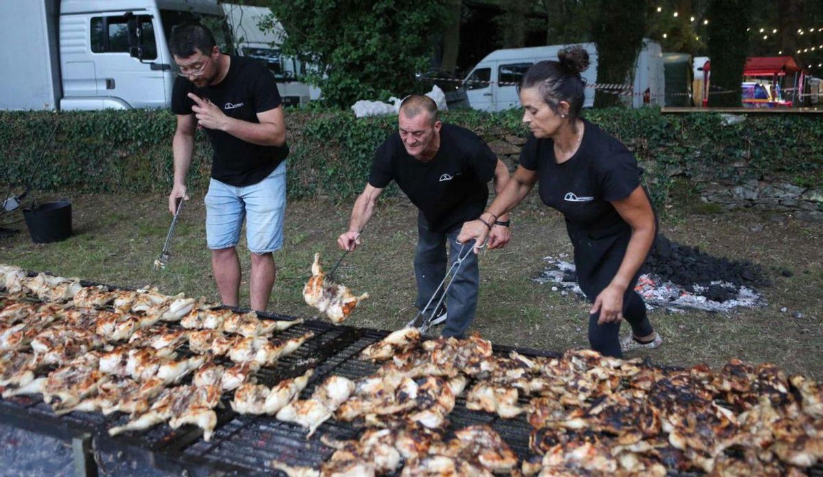 Festa do Polo Asado en 
Barcia. |  Bernabé/Ángel Abeledo