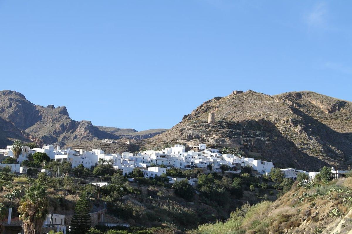 Níjar, la villa blanca de las flores