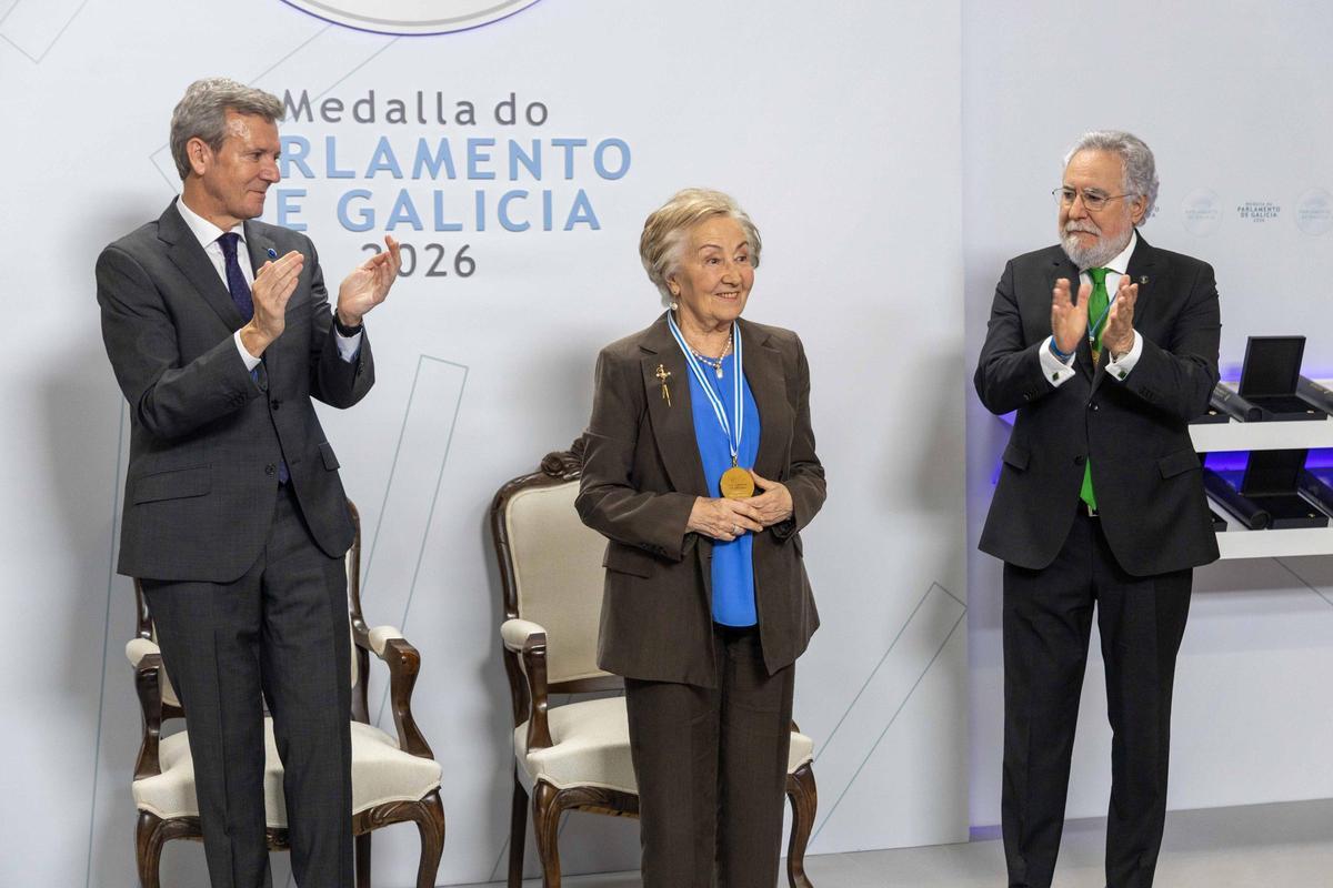 El Parlamento de Galicia reconoce el trabajo de las mujeres que lucharon por la igualdad El Parlamento de Galicia reconoce el trabajo de las mujeres que lucharon por la igualdad