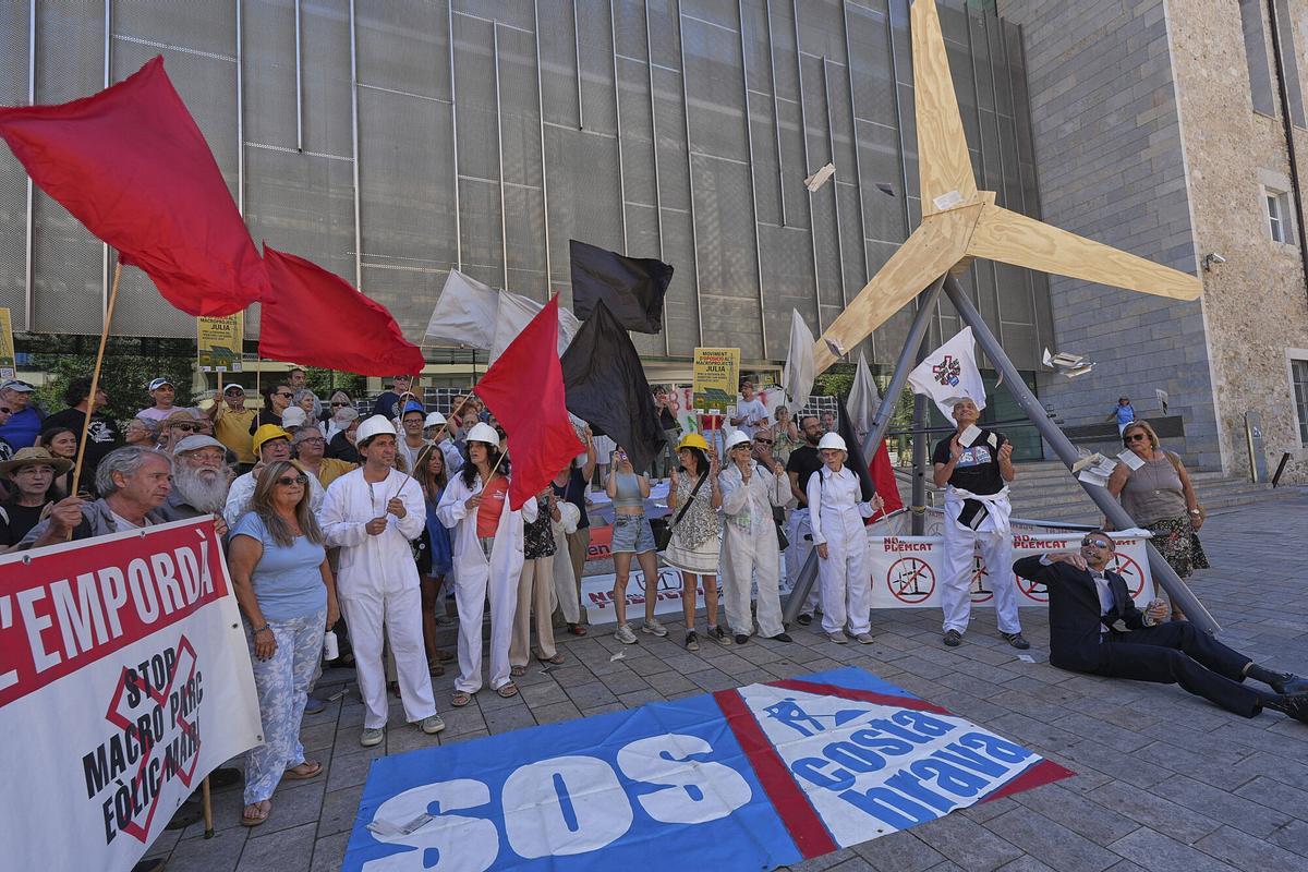 Les imatges de la protesta contra els Macroprojectes energètics