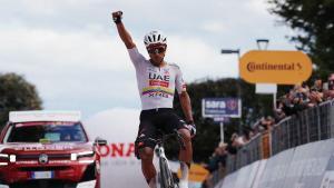 Jhonatan Narváez se apunta el triunfo en la octava etapa del Giro.