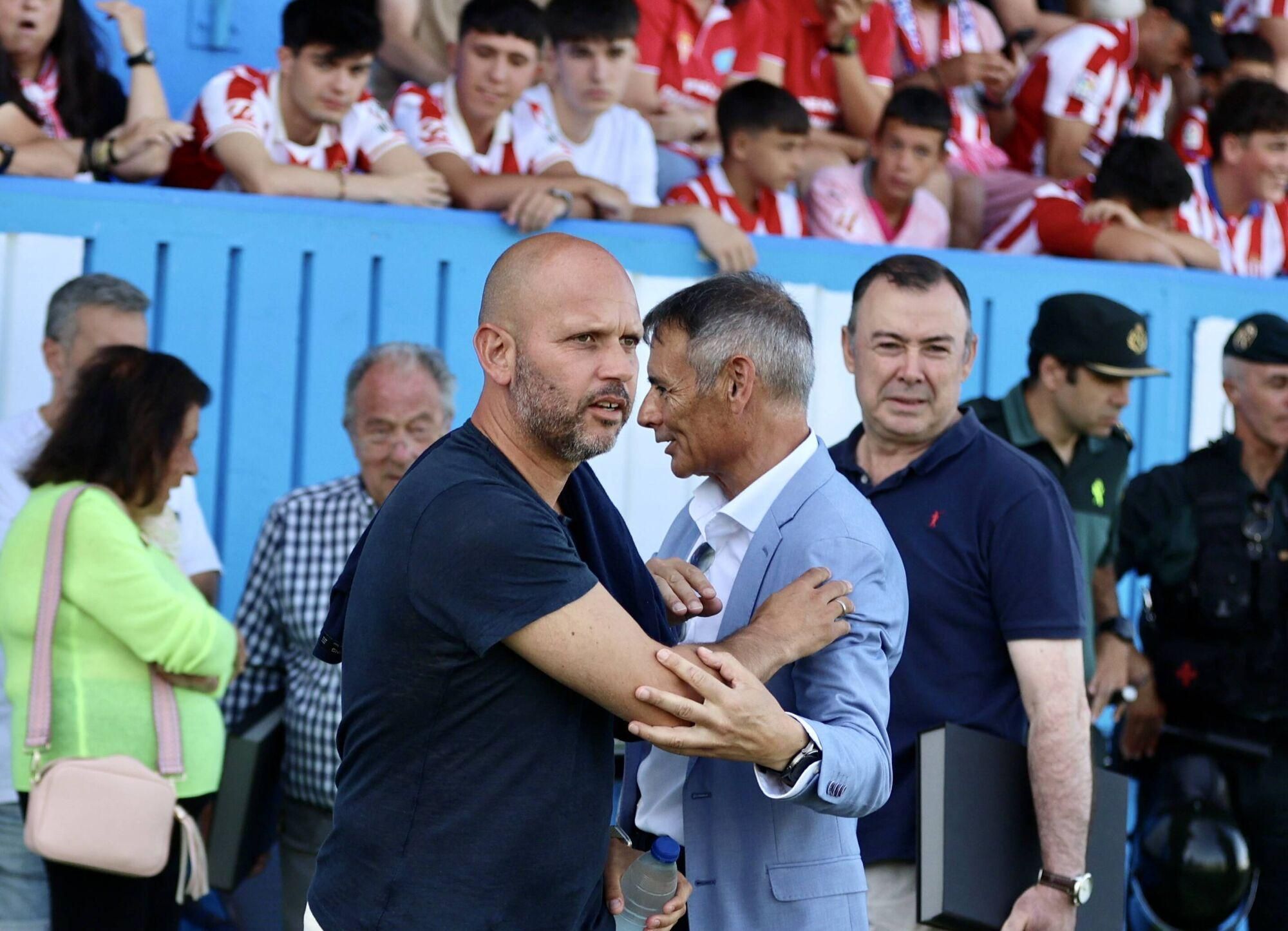 EN IMÁGENES: Amistoso de pretemporada en Grado entre Sporting y Racing de Santander