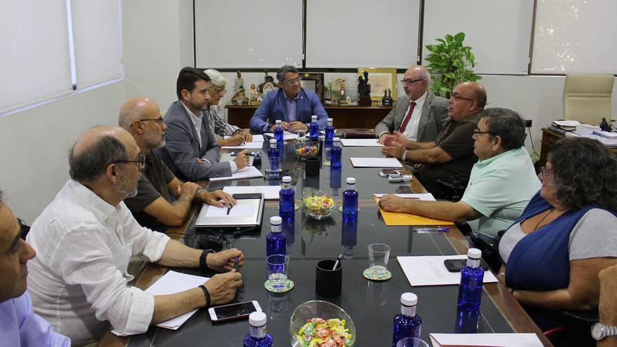 La reunión se celebró ayer en la sede del Colegio de Administradores de Fincas.