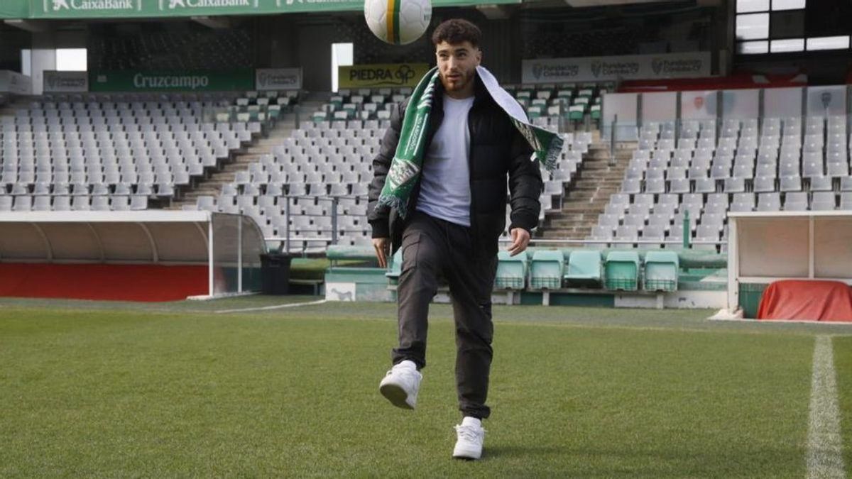 Shashoua, el día de su presentación como jugador blanquiverde.