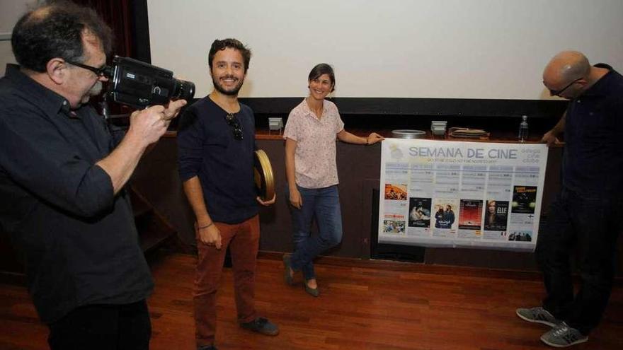 El Salón García acogió la presentación de la Semana del Cine.  // Iñaki Abella