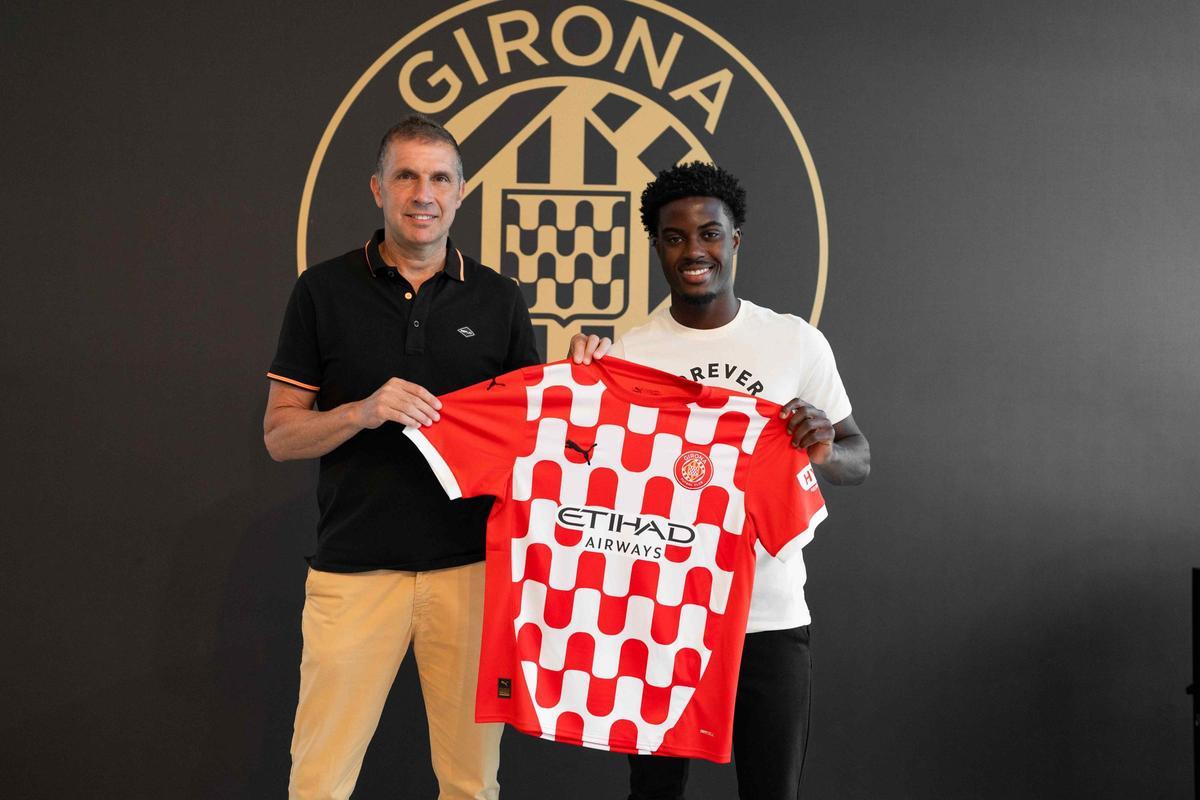 Les imatges de la presentació de Gabriel Misehouy, nou jugador del Girona