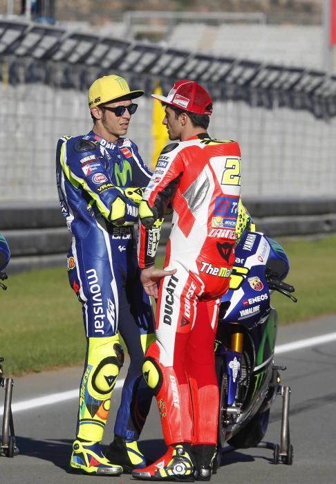 Así se hizo la foto de los nueve gandadores de la temporada en #MotoGP