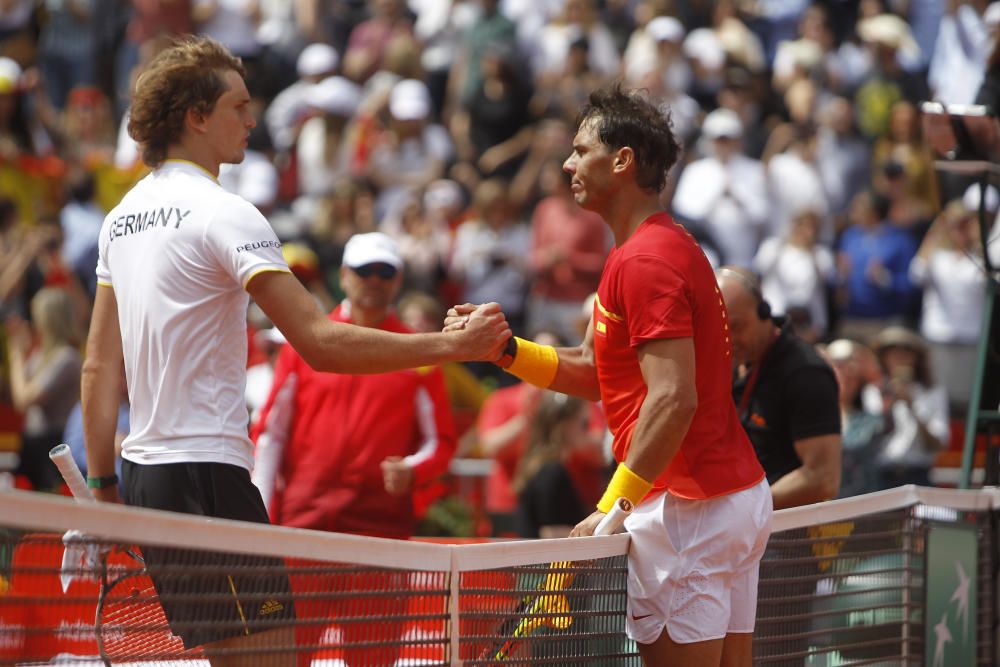 Nadal vence a Zverev en València