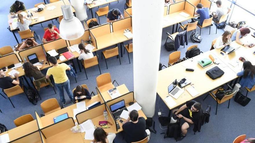 El Consell da el &#039;OK&#039; a ampliar el alcance de las becas universitarias