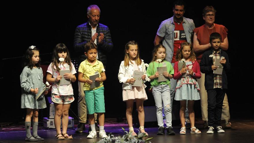 Algúns dos 62 cativos cativos premiados.  | // BERNABÉ/JAVIER LALÍN