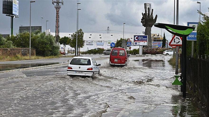 Las intensas tormentas  dan paso a rachas de viento  de 80 km/h en Castelló