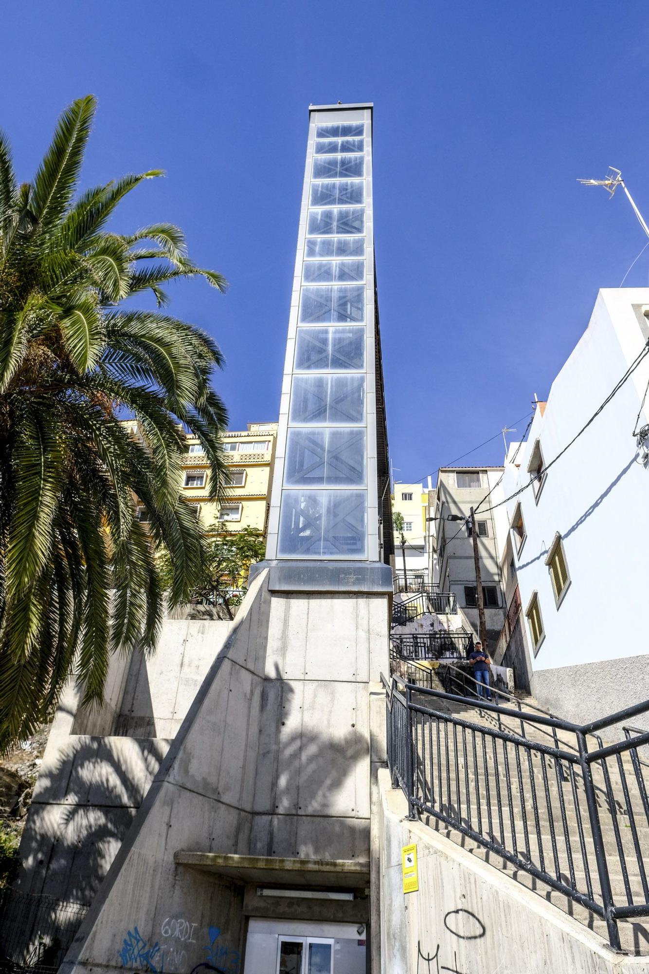 Ascensor que une los barrios de San Juan y San José