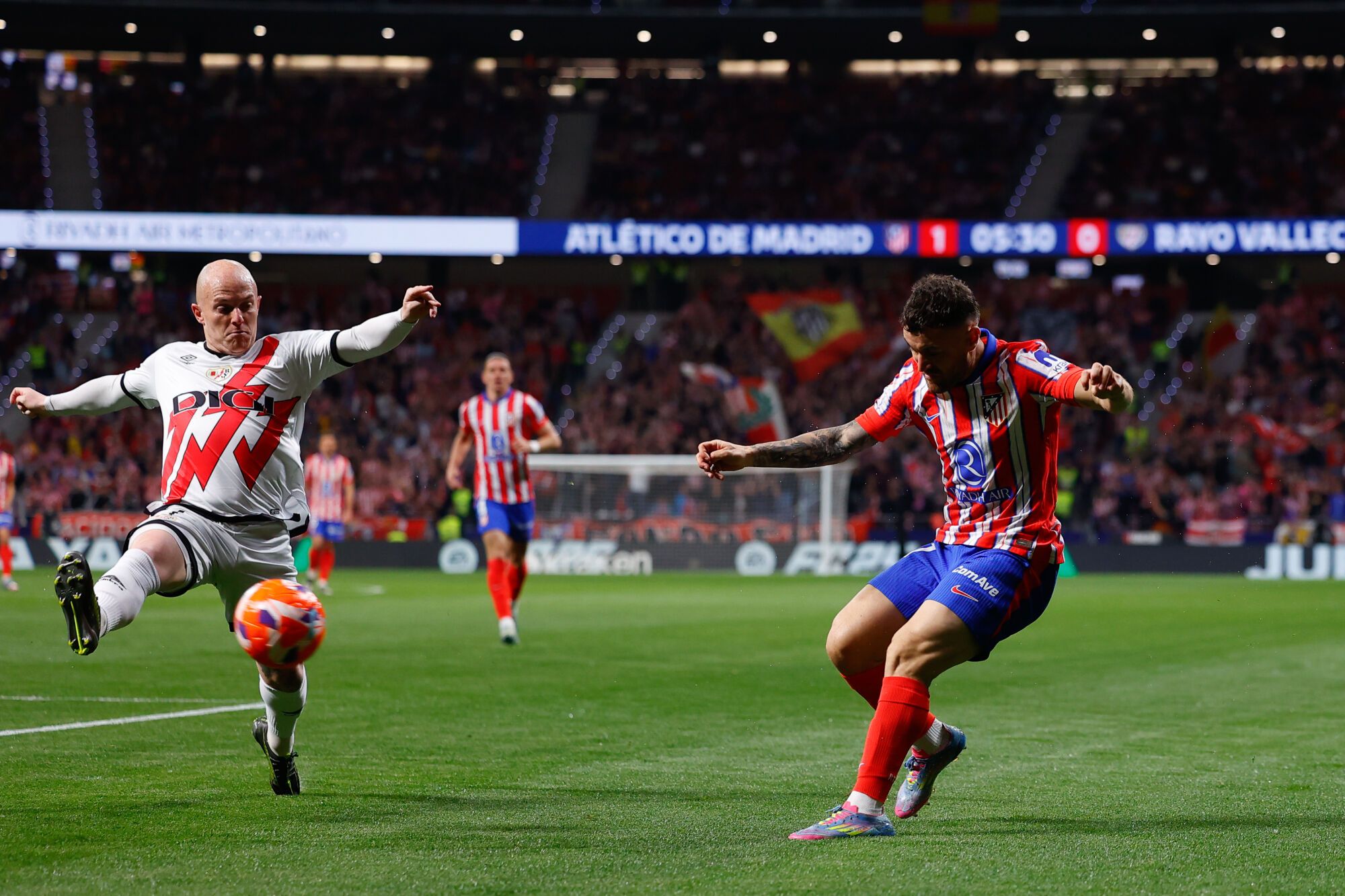 Javi Galan of Atletico de Madrid and Isi Palazon of Rayo Vallecano in action during the Spanish League, LaLiga EA Sports, football match played between Atletico de Madrid and Rayo Vallecano at Riyadh Air Metropolitano stadium on April 24, 2025, in Madrid, Spain. AFP7 24/04/2025 ONLY FOR USE IN SPAIN. Dennis Agyeman / AFP7 / Europa Press;2025;SPAIN;SPORT;ZSPORT;SOCCER;ZSOCCER;Atletico de Madrid v Rayo Vallecano - LaLiga EA Sports;