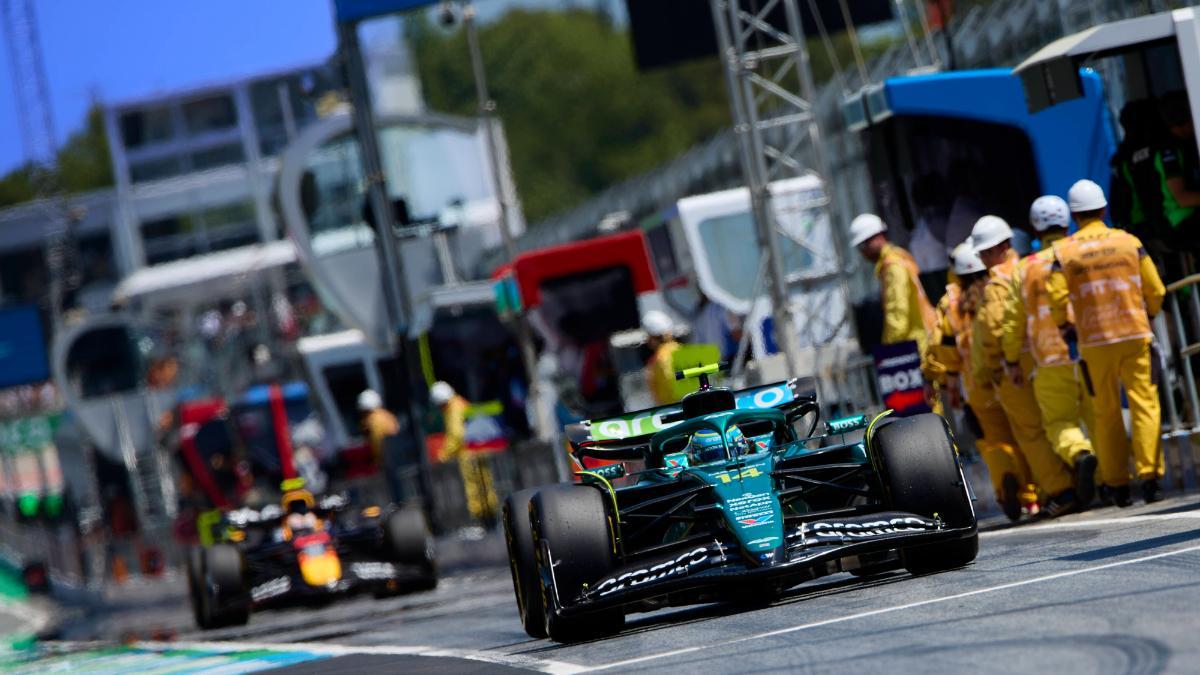 Fernando Alonso, durante los Libres 3 este sábado