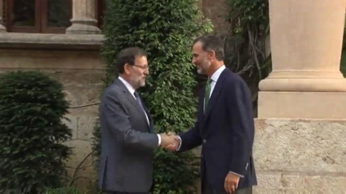 El rei Felip VI i el president del Govern, Mariano Rajoy, s’han reunit aquest divendres a Marivent.
