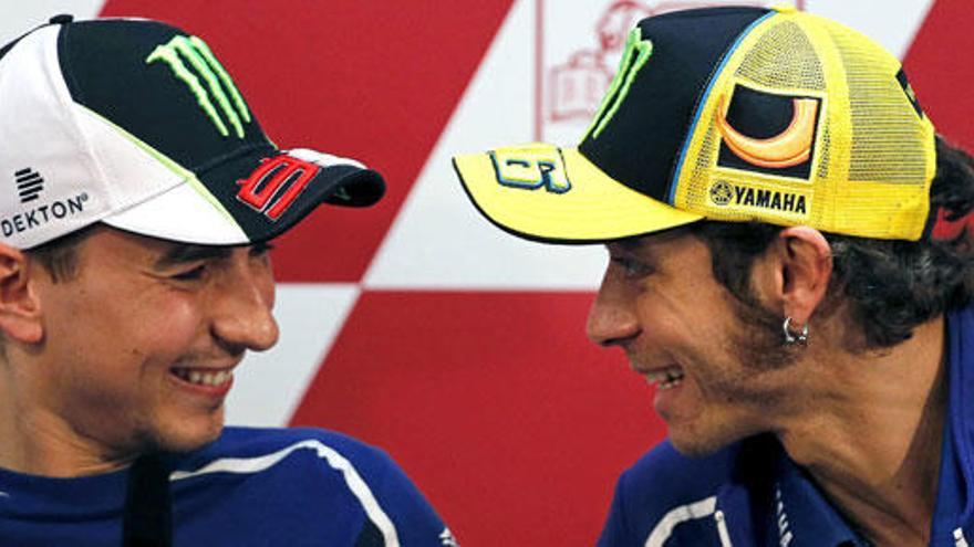 Lorenzo y Rossi se jugarán este domingo el Mundial de MotoGP.