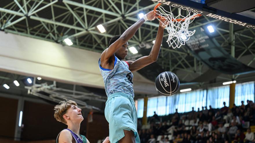 El Unicaja Andalucía cae contra el Barça en semifinales de la Minicopa (46-97)