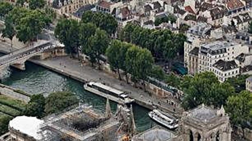 Vista aérea de Notre Dame.