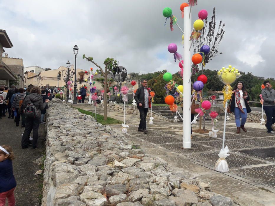 Verregnetes Blumenfest in Costitx