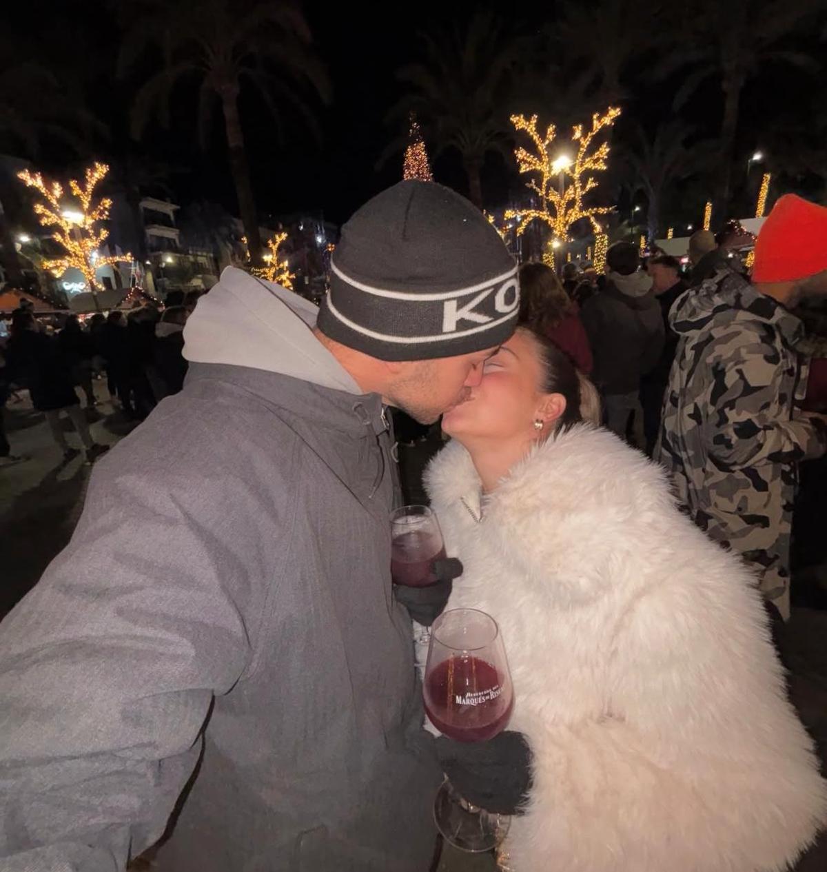 Las imágenes más románticas de Álex Palau y Ainhoa, la pareja de Ibiza que va a la Isla de las tentaciones
