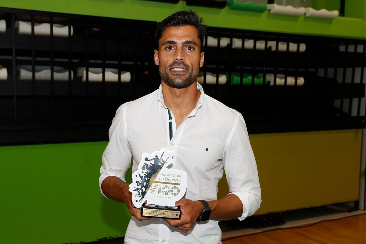 El taikwondista Samuel Meilán, con su premio