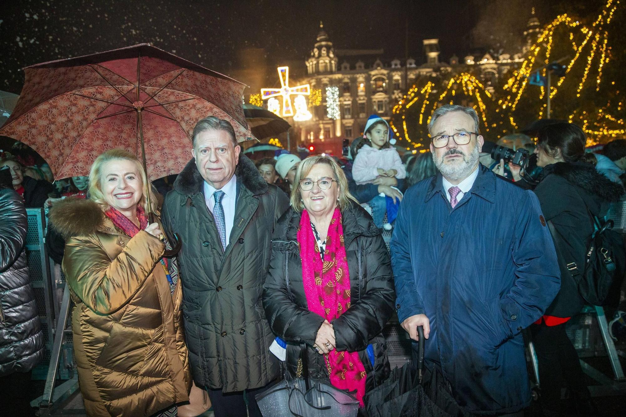EN IMÁGENES: Así fue el encendido de la iluminación navideña en Oviedo