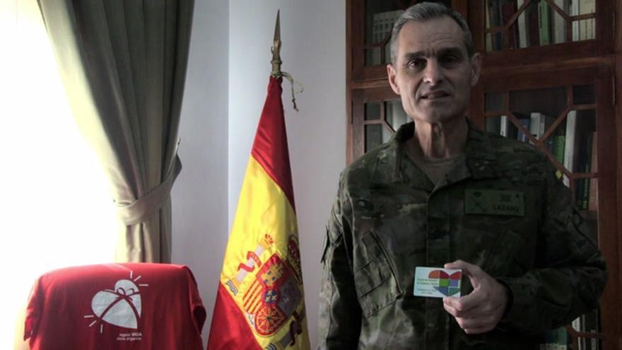 El general jefe de la Brigada Guzmán el Bueno X, Aroldo Lázaro Sáenz, anima a donar órganos