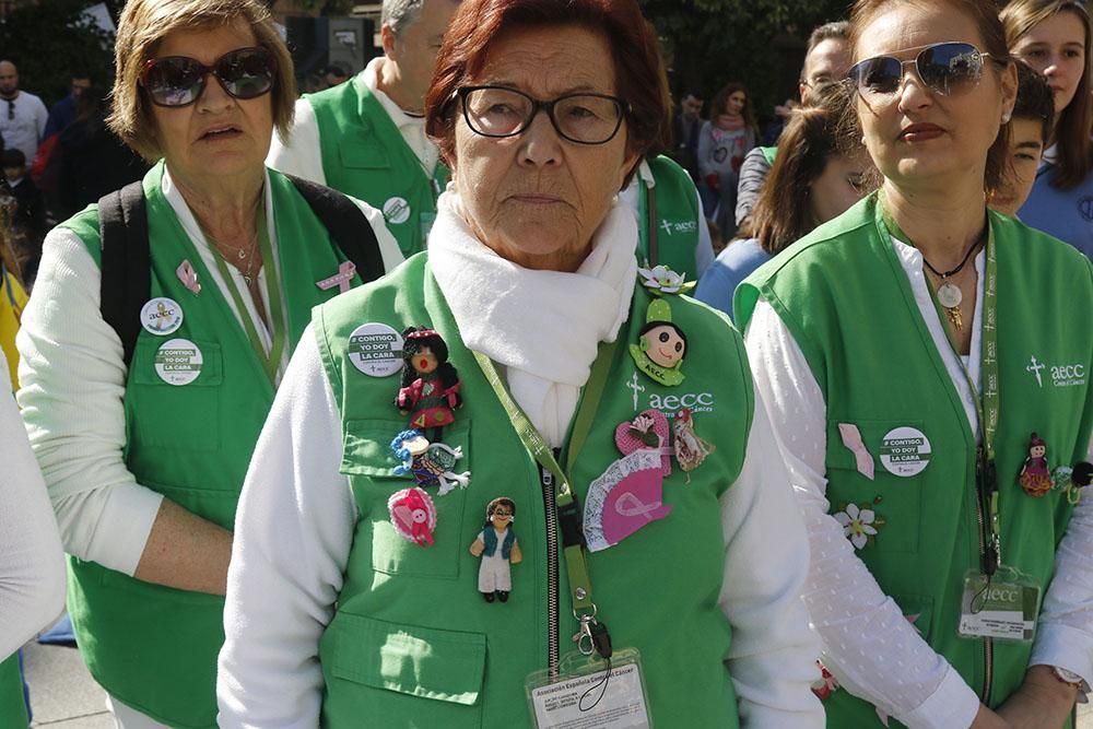 Los escolares hacen una marcha solidaria contra el cáncer