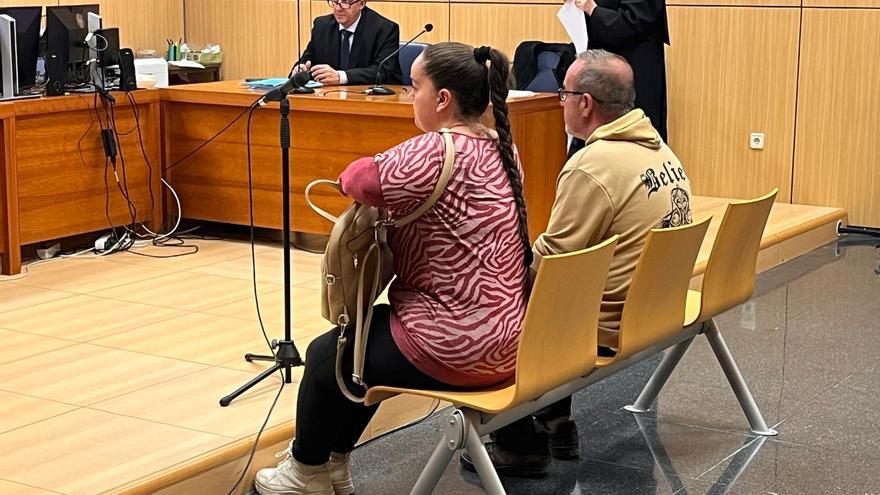 Estafan a la anciana con alzhéimer a la que iban a visitar a la residencia para ganarse su confianza