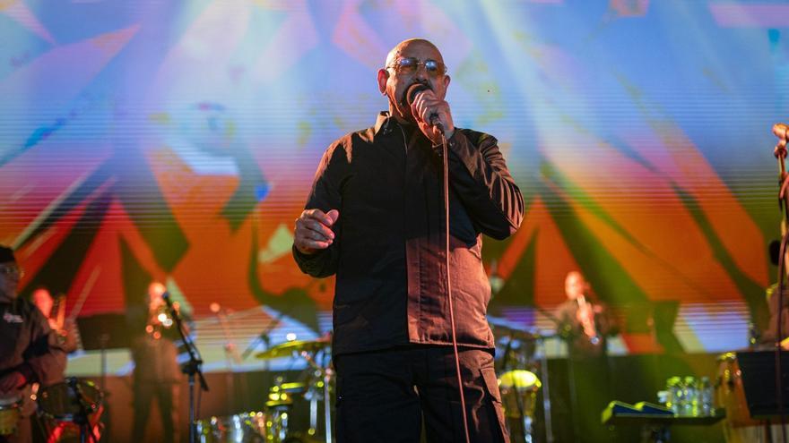 Канделярія відсвяткувала карнавал з зірками та дітьми