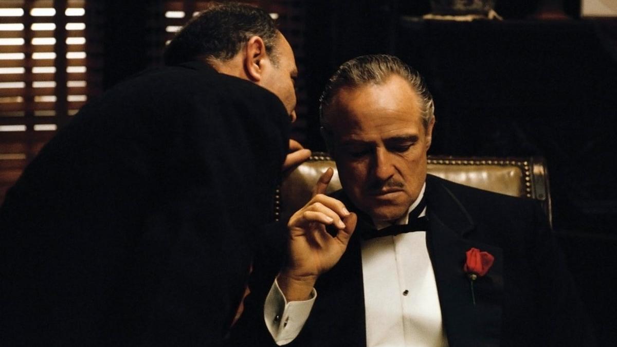 Marlon Brando, como Vito Corleone, en una icónica imagen de 'El Padrino', de Francis Ford Coppola