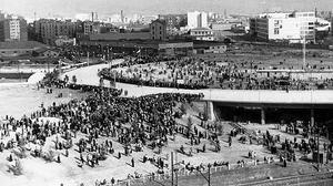 Quatre veïns de la zona de les Glòries reconstrueixen la història de la plaça amb els seus records.