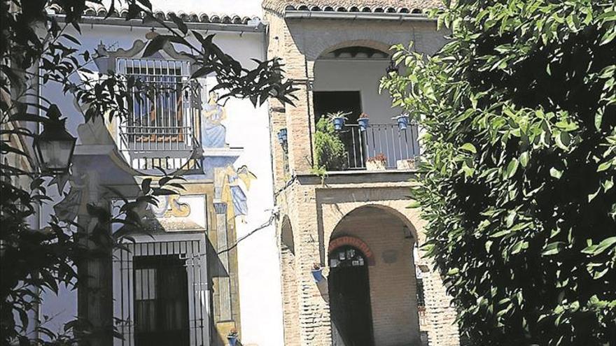 El zoco municipal será arreglado y sus locales de artesanía saldrán a concesión