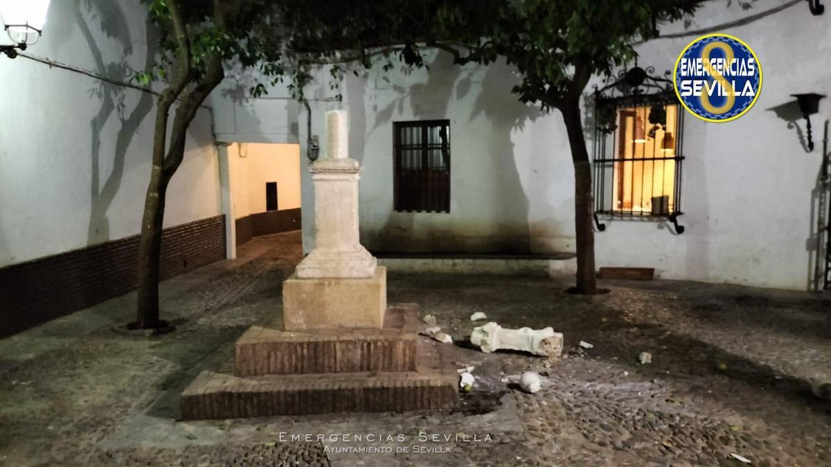 Cruz de Santa Marta tras los actos vandálicos del pasado mes de octubre.