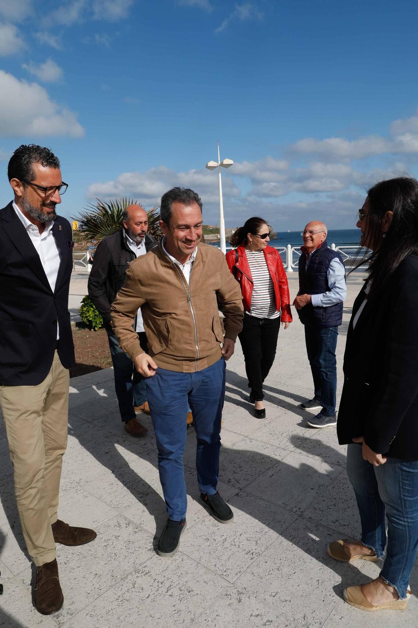 EN IMÁGENES: Así ha sido el homenaje a los cinco castrillonenses represaliados por el nazismo realizado en Salinas