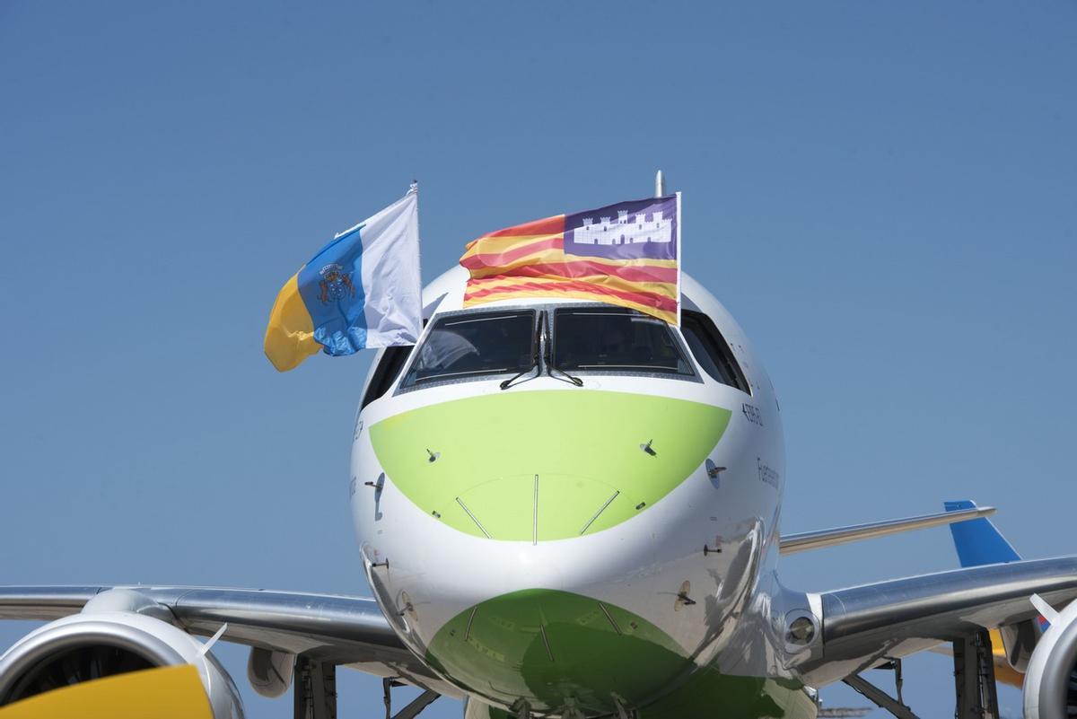 Imagen del vuelo inagural con el aeropuerto de Menorca, en julio de 2022.