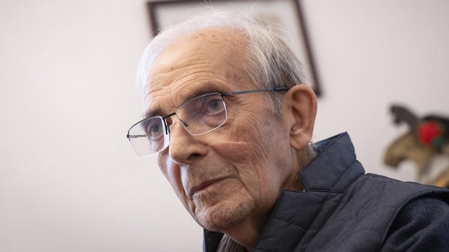 Mor als 88 anys Aureli Argemí, fundador del CIEMEN i exmonjo de Montserrat