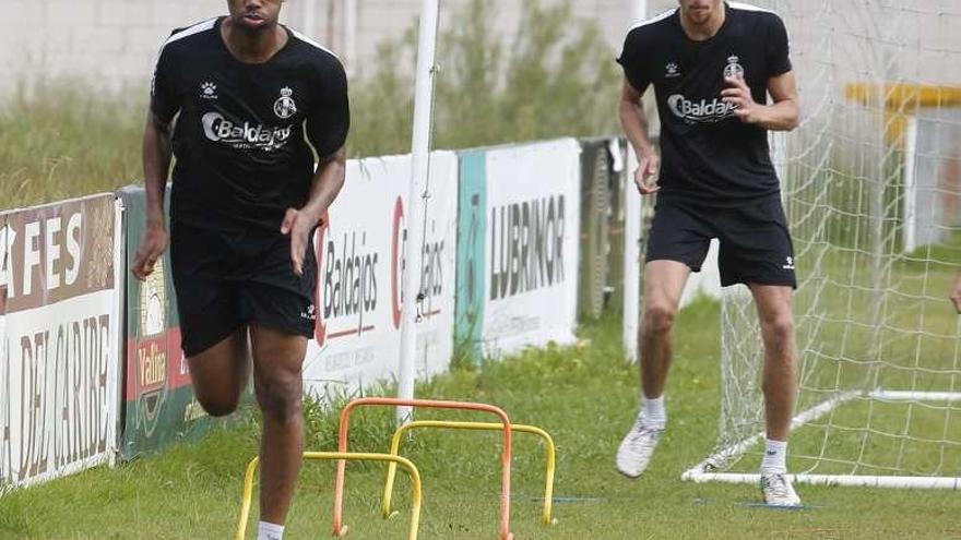 Adama Touré y Thomas en el Suárez Puerta.