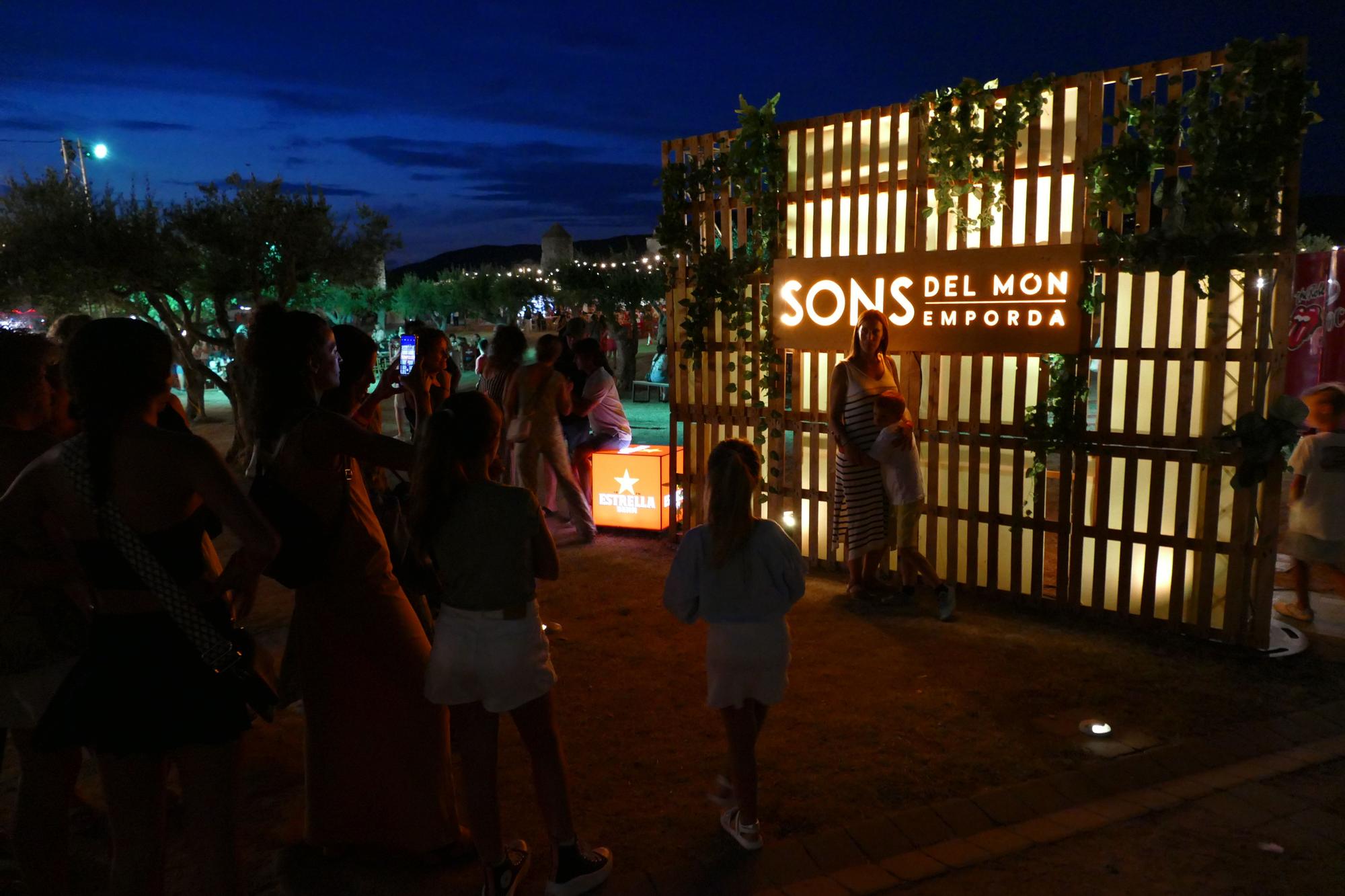 Locomía, Chanel i Vicco brillen a l'estrena de Sons del Món