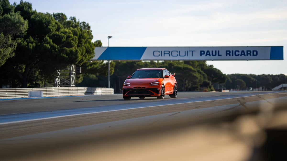 GV60 Magma, el modelo que inicia el programa deportivo de Genesis.