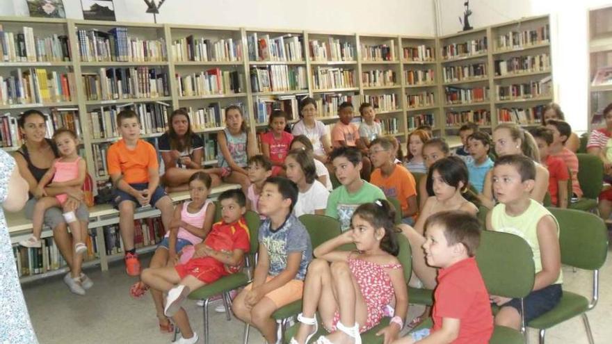 35 niños participaron en el taller.