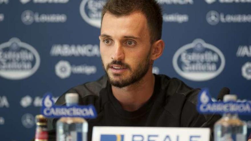 Emre Çolak, ayer, en la sala de prensa de Abegondo