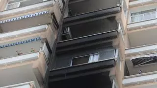 Un total de 36 vecinos desalojados por el incendio del bloque de apartamentos de Magaluf donde han muerto dos personas, han sido hospedados en hoteles de Calvià